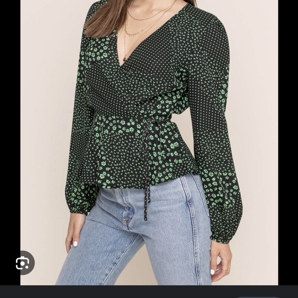ASTR the label Long Sleeve Front‎ Tie V Neck Floral Patchwork Blouse Size XS
